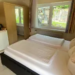 Gaestehaus Und Baechle Πανσιόν 4*