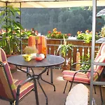 Πανσιόν Gaestehaus Und Baechle
