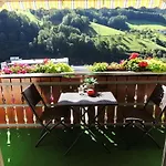 Πανσιόν Gaestehaus Und Baechle
