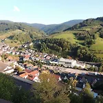 Gaestehaus Und Baechle Πανσιόν