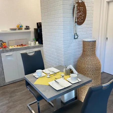 Gaestehaus Und Ferienwohnung Baechle Guest house 4*