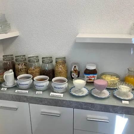 Pensjonat Gaestehaus Und Baechle 4*