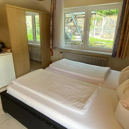Gaestehaus Und Baechle בית הארחה 4*