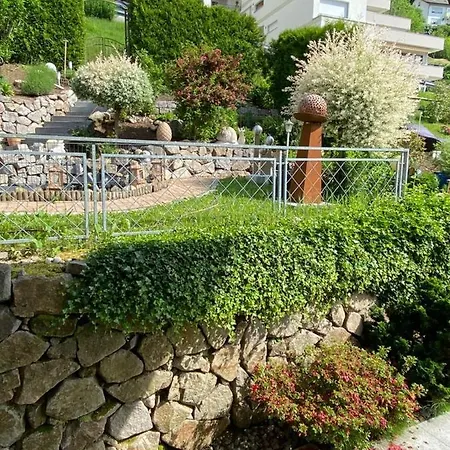 Gaestehaus Und Baechle 4*