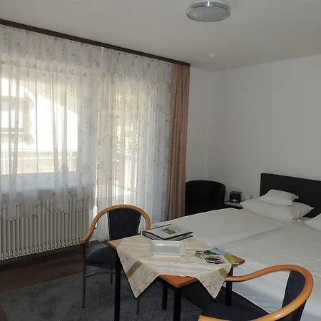 Gaestehaus Und Baechle 4*