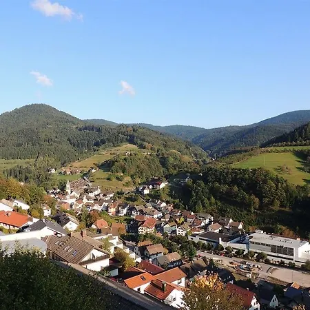 Gaestehaus Und Baechle بيت ضيافة 4*