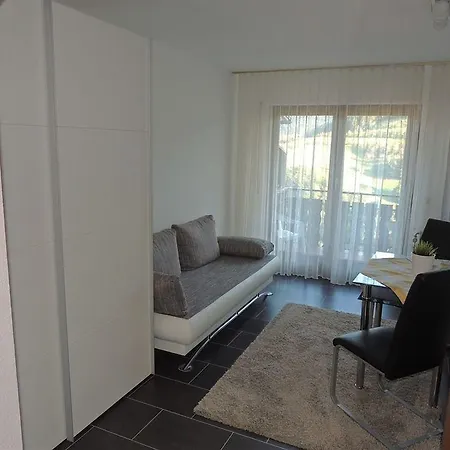 Gaestehaus Und Baechle بيت ضيافة 4*